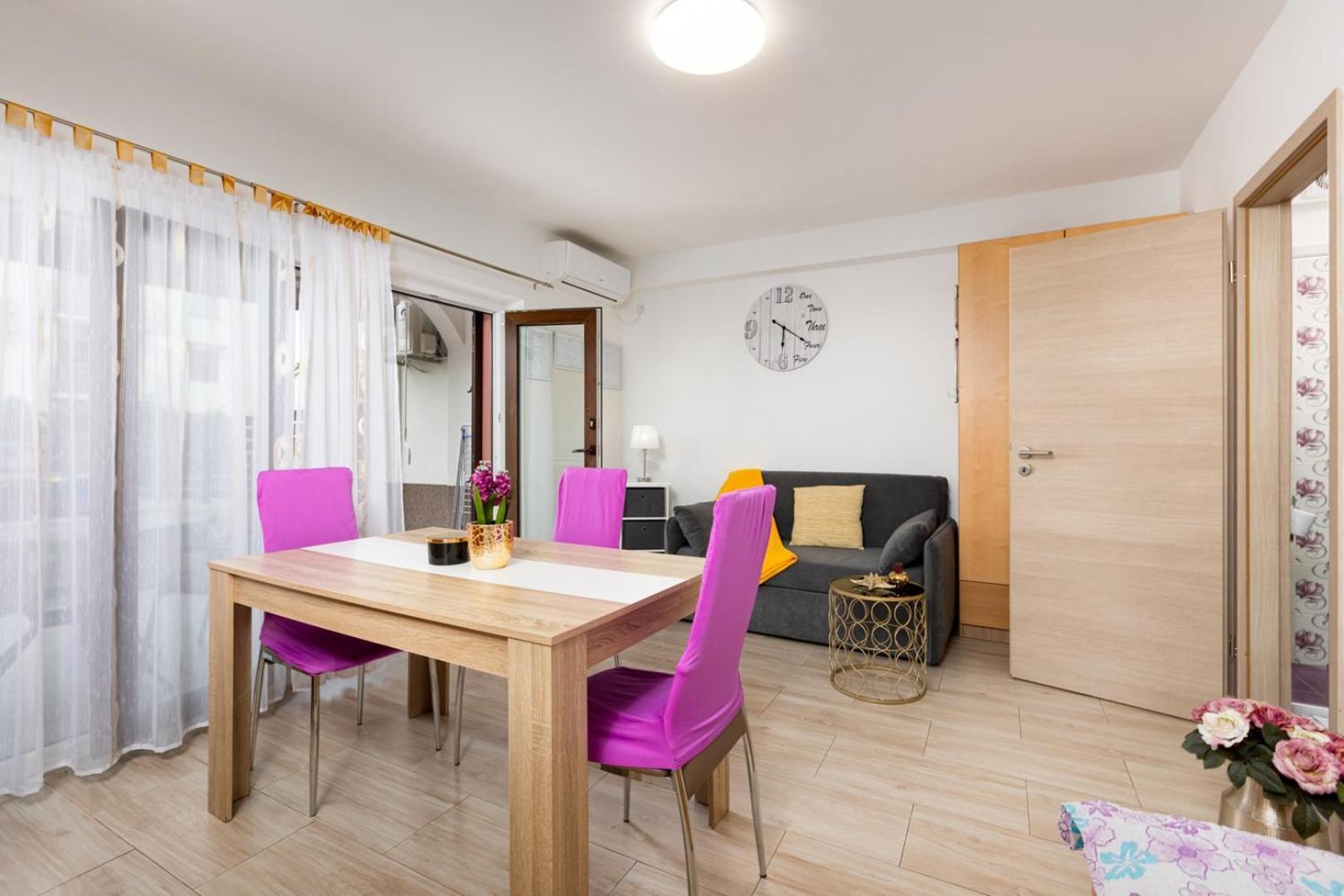 Apartments Tea Malinska Eksteriør bilde