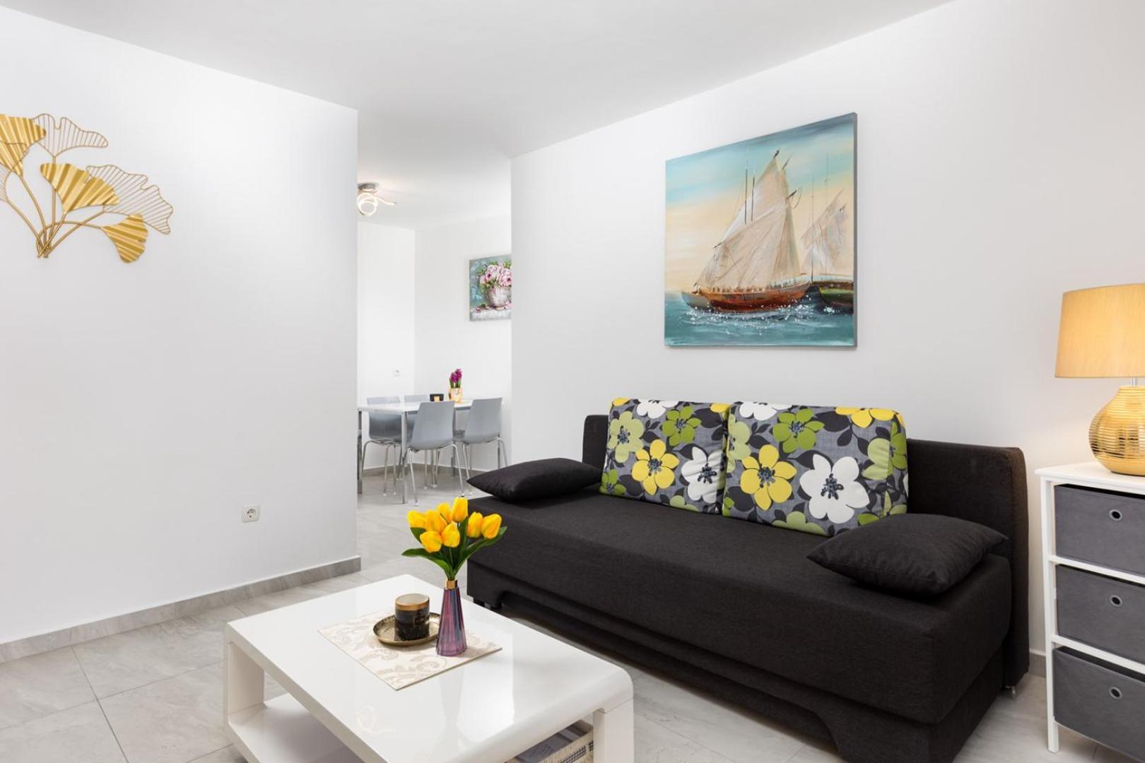 Apartments Tea Malinska Eksteriør bilde