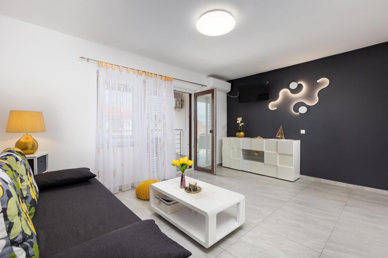 Apartments Tea Malinska Eksteriør bilde