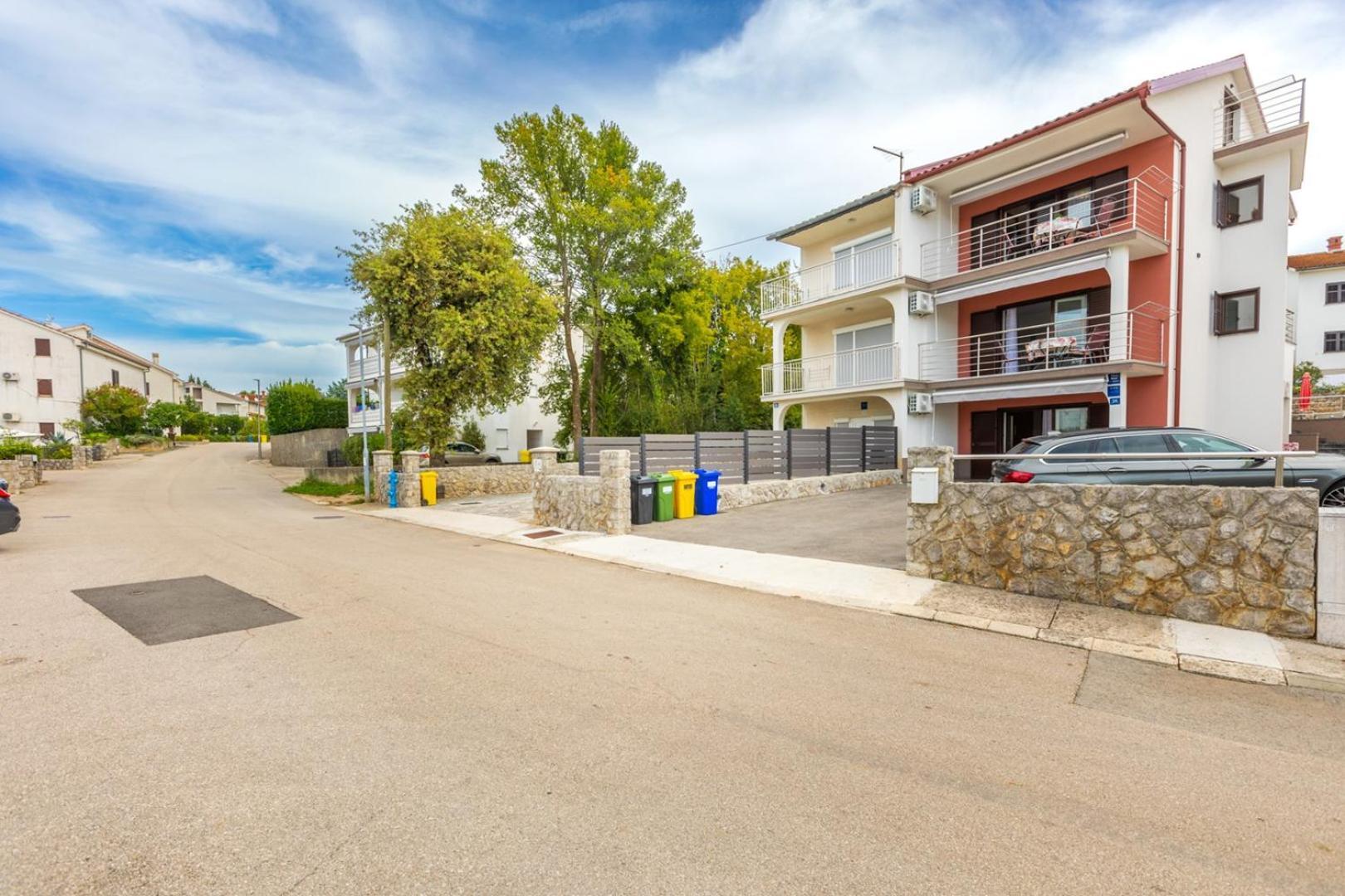 Apartments Tea Malinska Eksteriør bilde